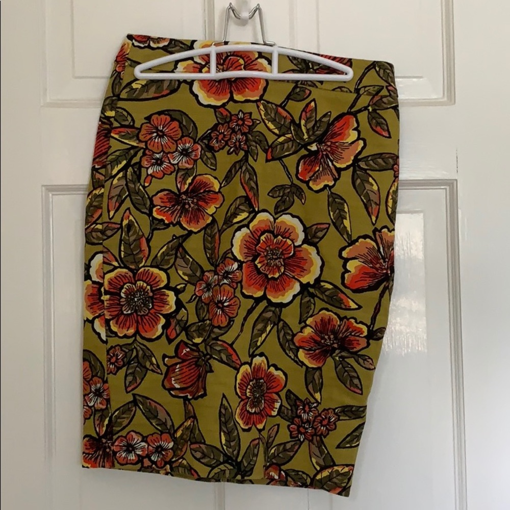 LOFT bold floral pencil skirt